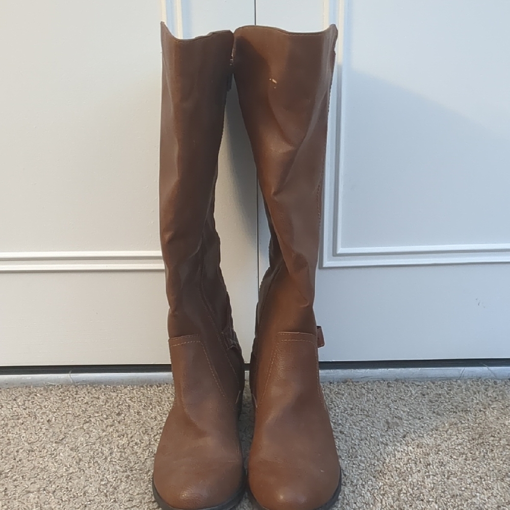 Arizona Jean Company Knee High Brown Boots With Buckle